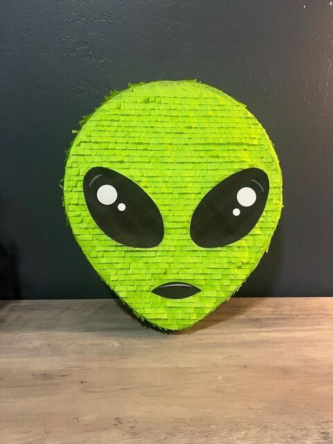 Pinata alien 18 Corbeil-Essonnes (91)