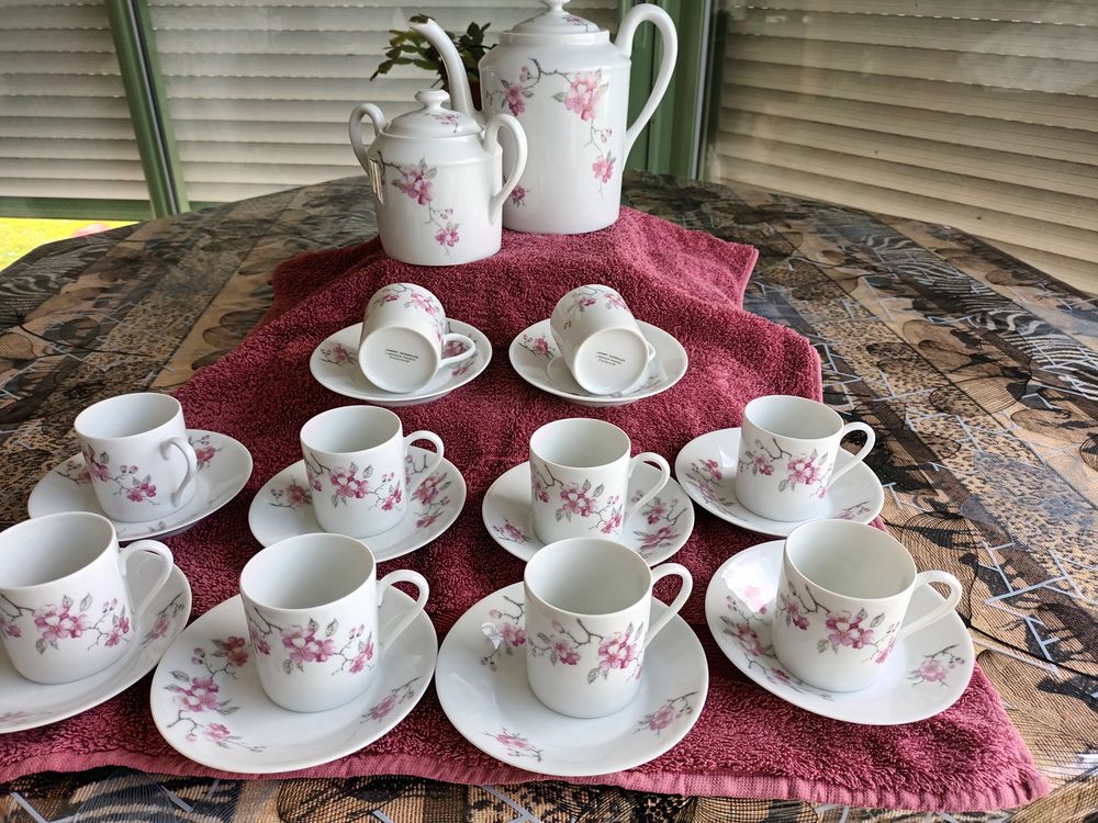 SERVICE A CAFE DE COULEUR BLANCHE Cuisine