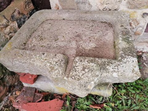 Evier ancien en pierre 230 Itteville (91)