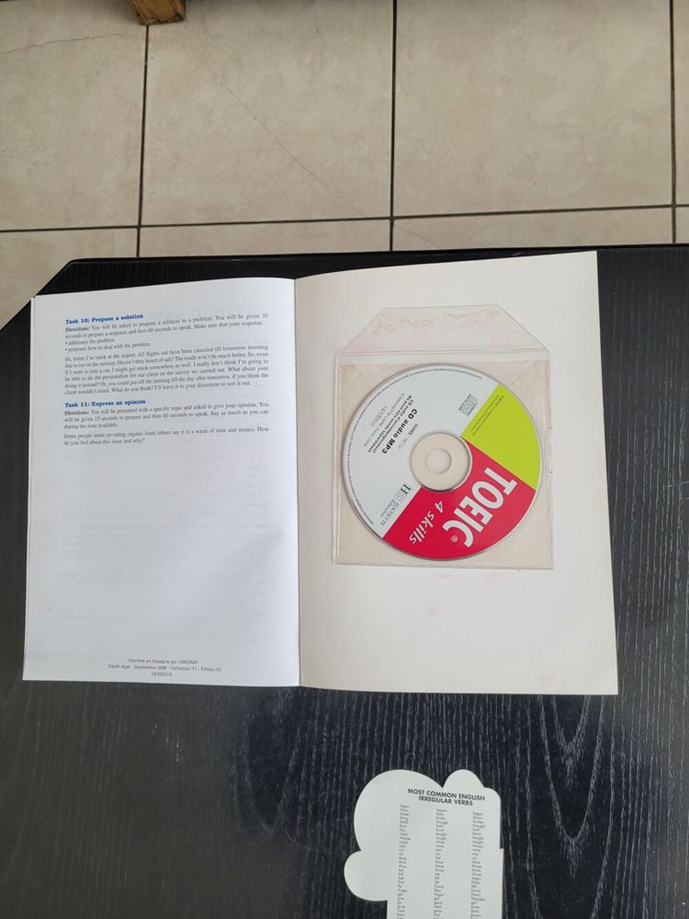 ANGLAIS - Essentiel pour la pr&eacute;paration au TOEIC Livres et BD