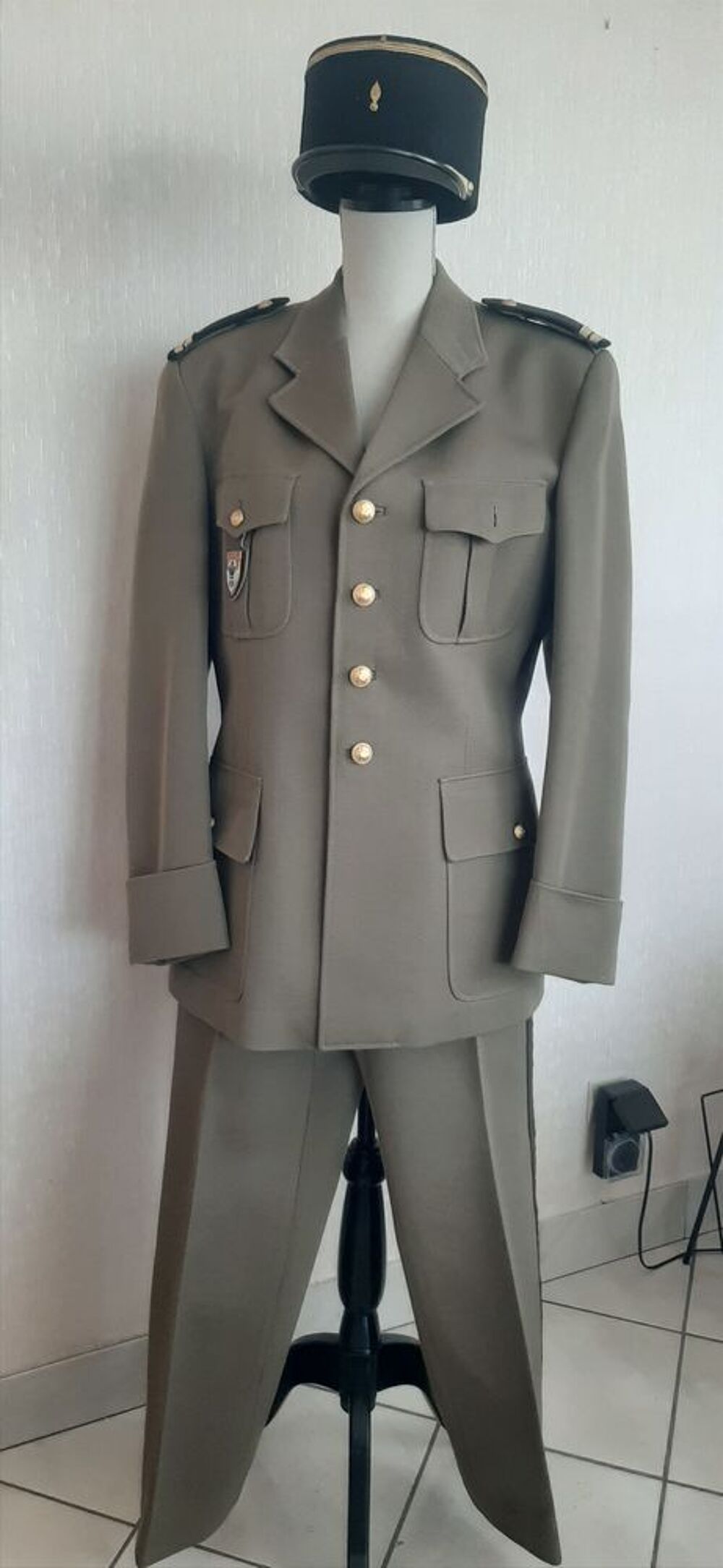 Tenue militaire Vêtements