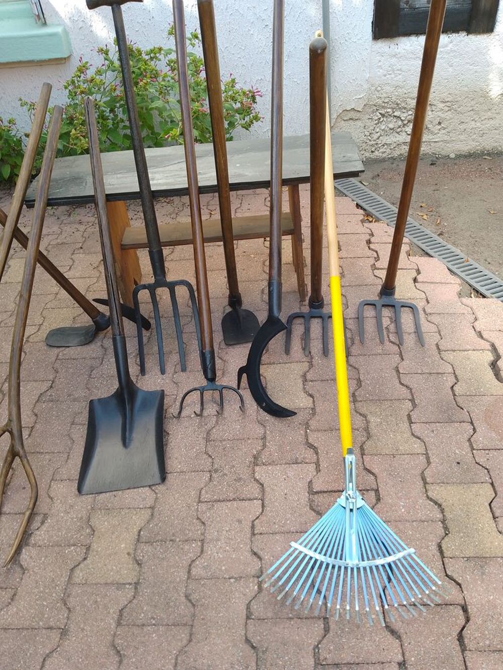 DIVERS D*OUTILS A MAIN DE JARDINAGE Jardin
