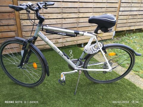 V�lo de ville �quip� et fonctionnel 150 Beautiran (33)