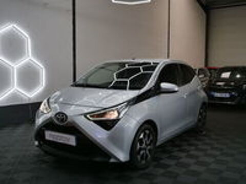 Aygo 1.0 VVT-i x-play 2019 occasion 69330 Meyzieu