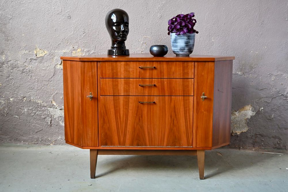 Commode ou meuble de coin d'angle ancien style vintage Meubles