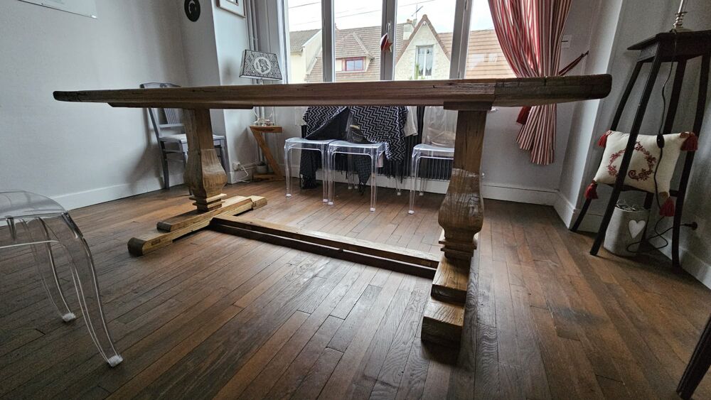 Table monast&egrave;re Meubles