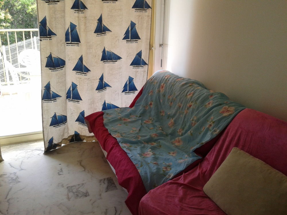Location Appartement Pour étudiant uniquement plage du midi square mistral. Cannes