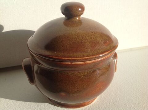 POT EN GR�S �MAILL� AVEC COUVERCLE Envoi Possible
6 Tr�gunc (29)