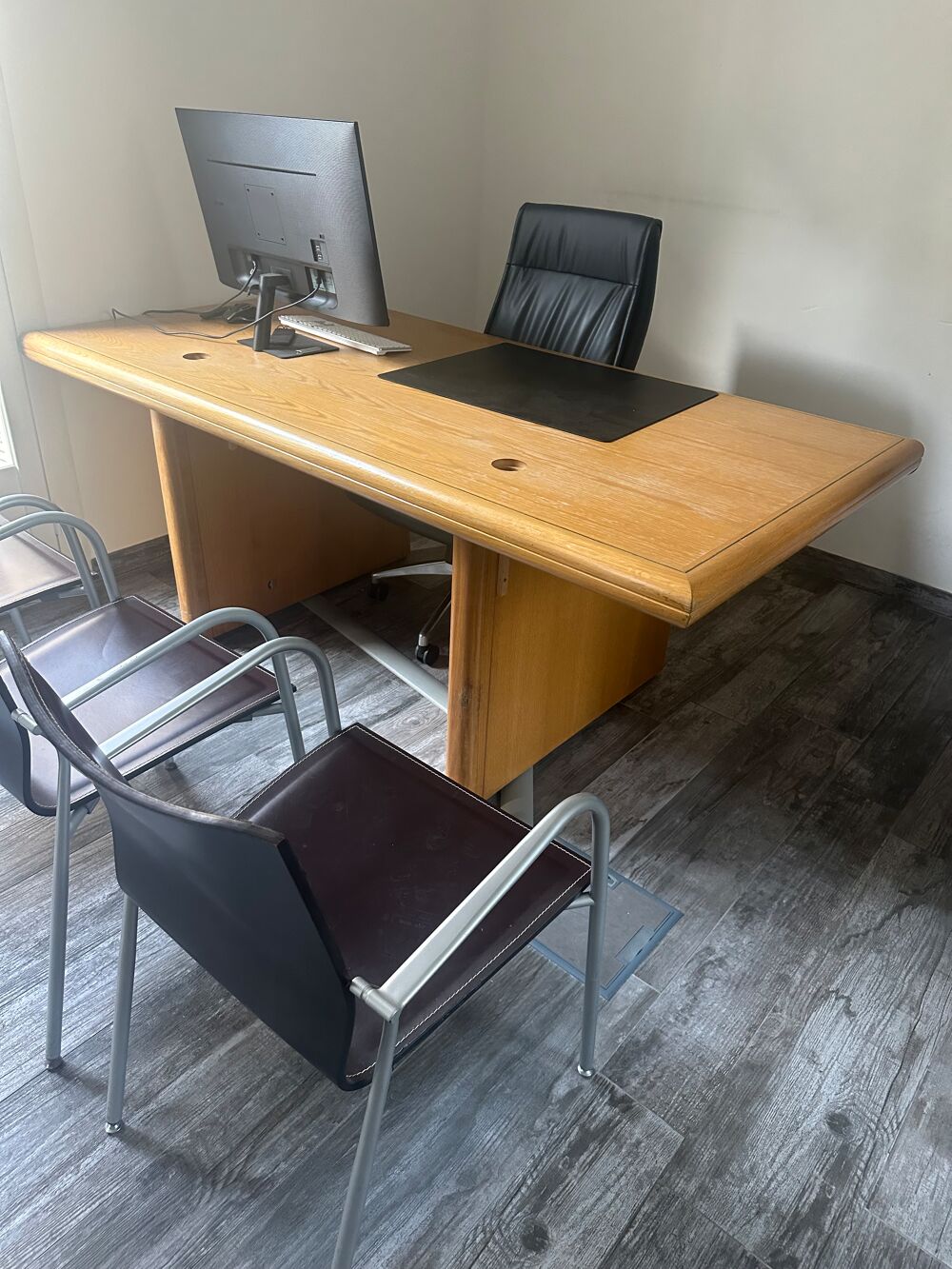 MOBILIER DE BUREAUX Meubles
