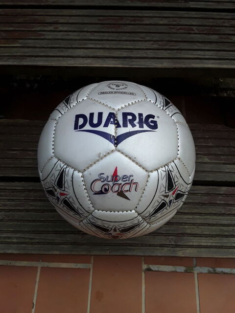 Ballon de foot en cuir vintage  10 channay (21)