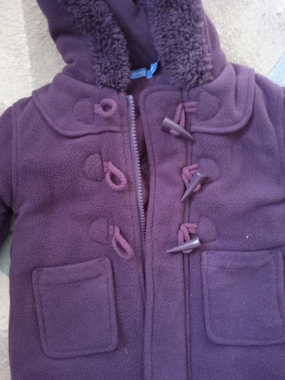 petit manteau tr&egrave;s chaud violet 18 mois Puriculture