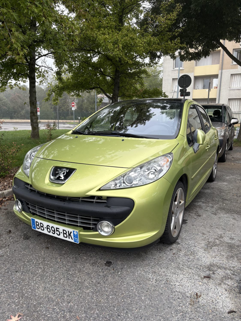 Peugeot 207 1.6 VTi 16V 120ch Féline