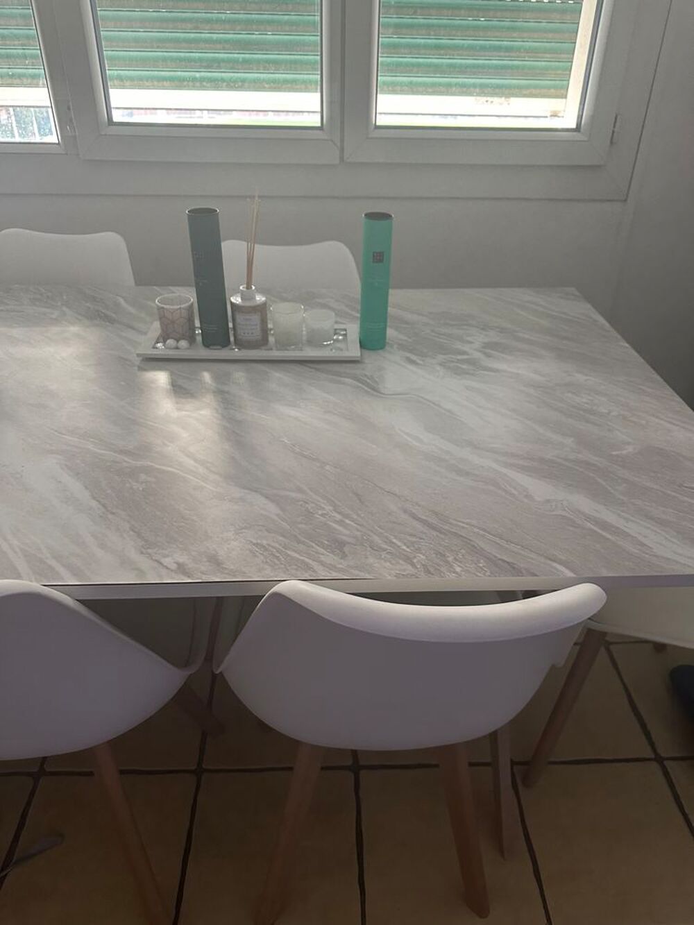 Table + 6 chaises Meubles