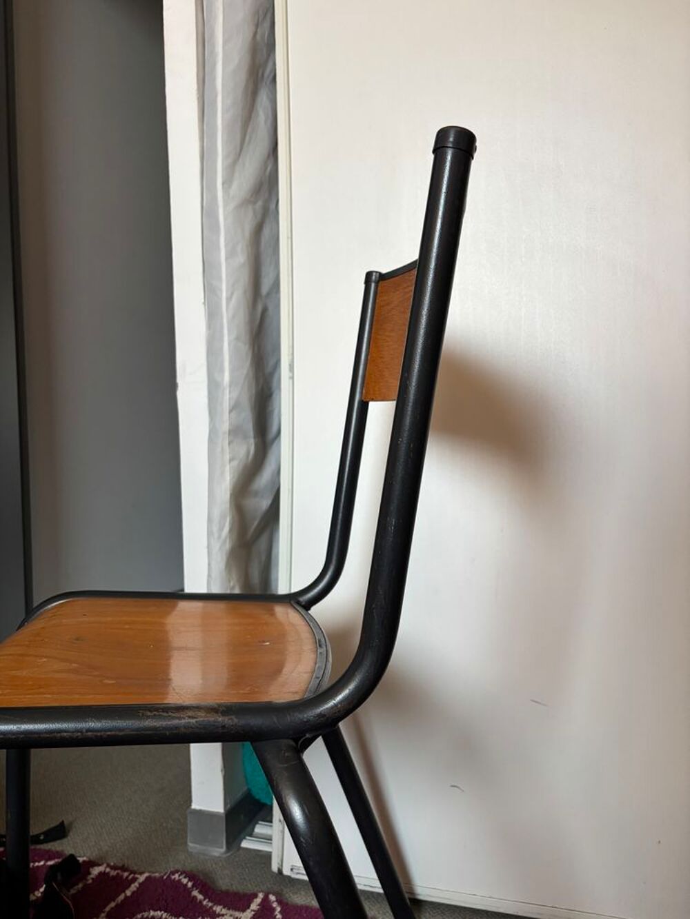 Chaises d'&eacute;cole anciennes en bois Meubles