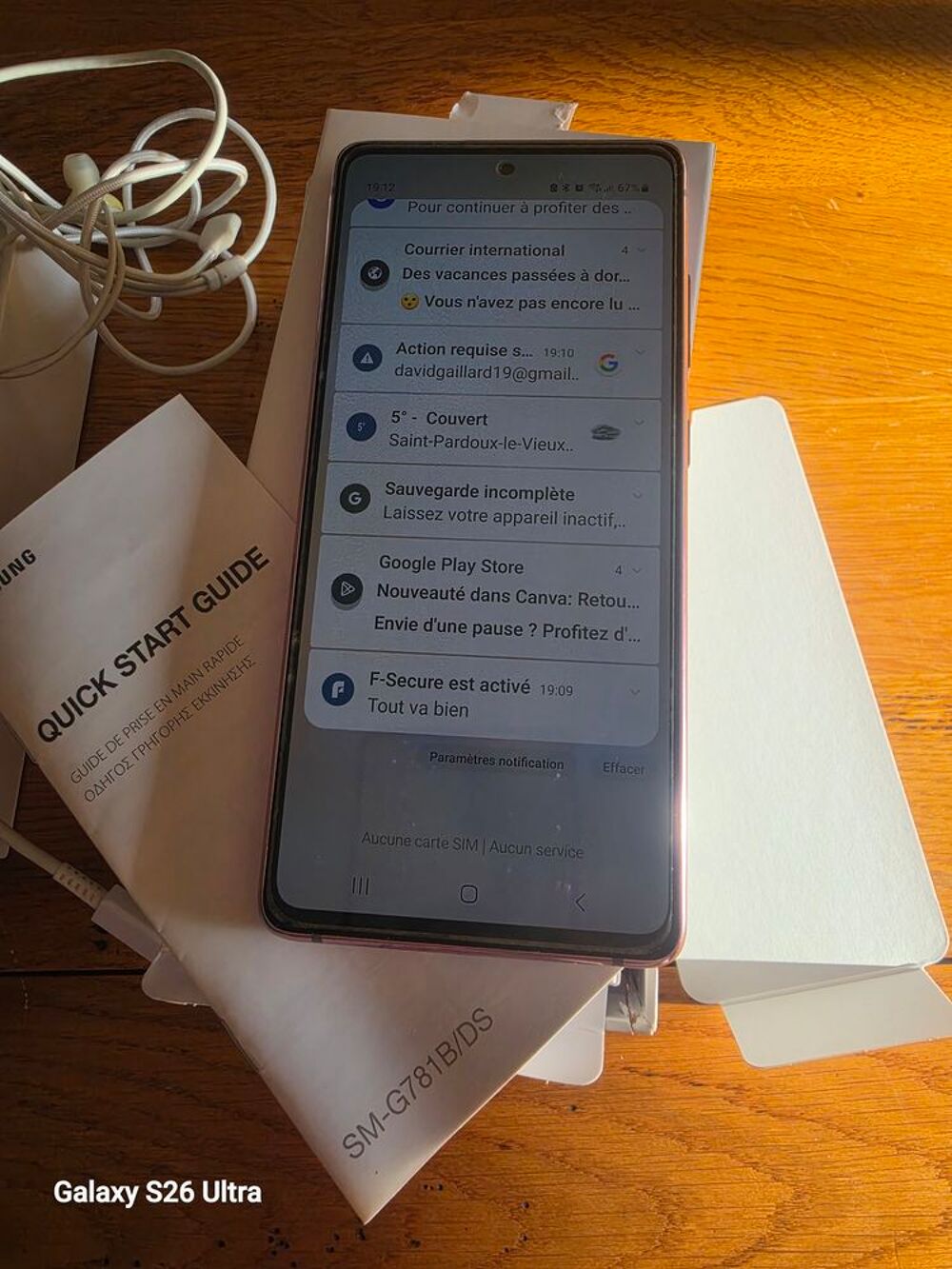 Samsung Galaxy S20 FE 5G avec accessoires Téléphones et tablettes