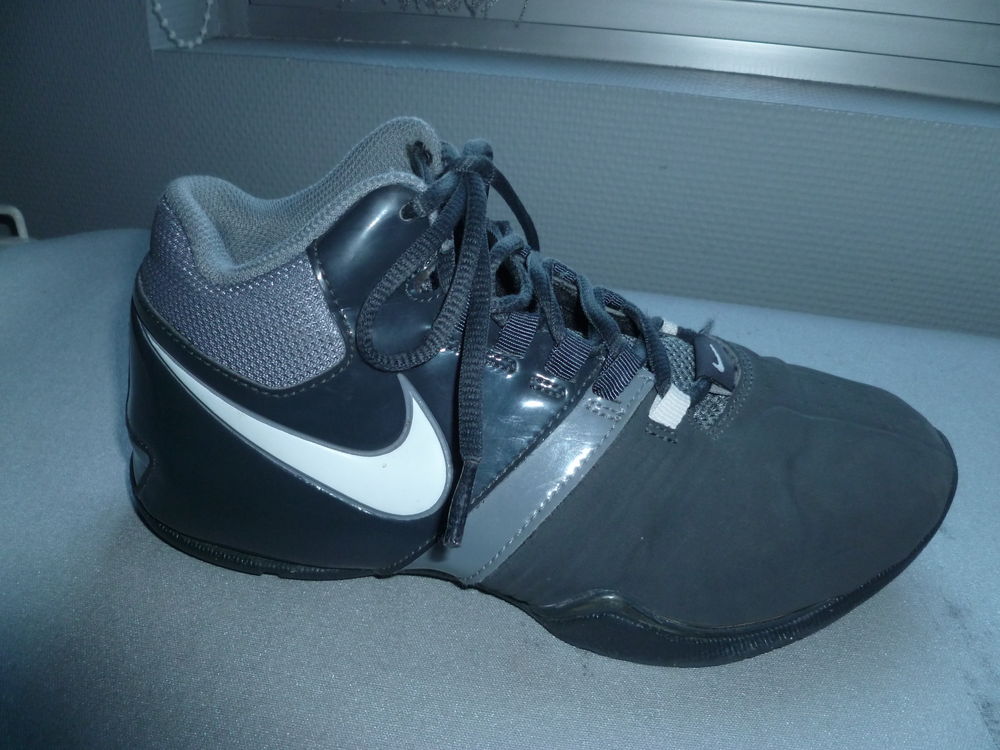 Basket NIKE Taille 36.5 Chaussures