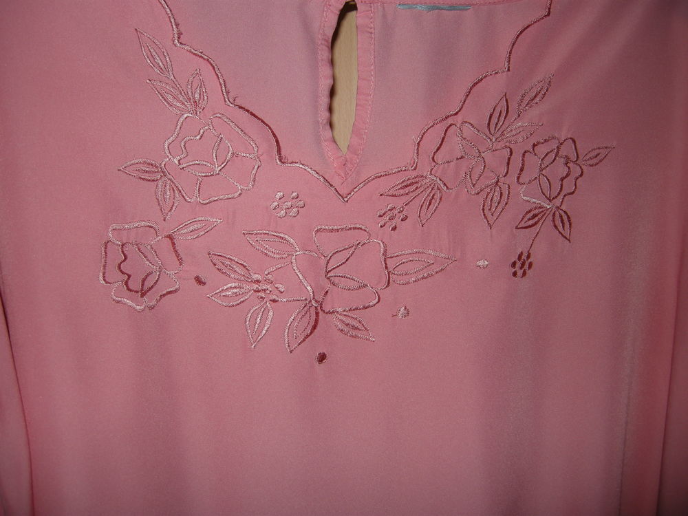 BLOUSE D'ETE Vêtements