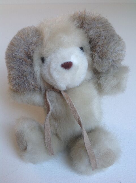 PETIT CHIEN EN PELUCHE BEIGE Envoi Possible
5 Trgunc (29)