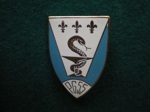 Insigne de Sant� - Ets Central de Ravitaillement Sanitaire. 12 Caen (14)