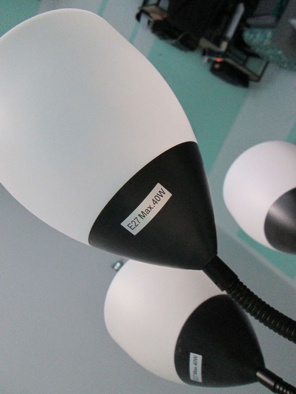 LAMPADAIRE SUR PIEDS 3 LUMIERES LED EN COULEUR Décoration