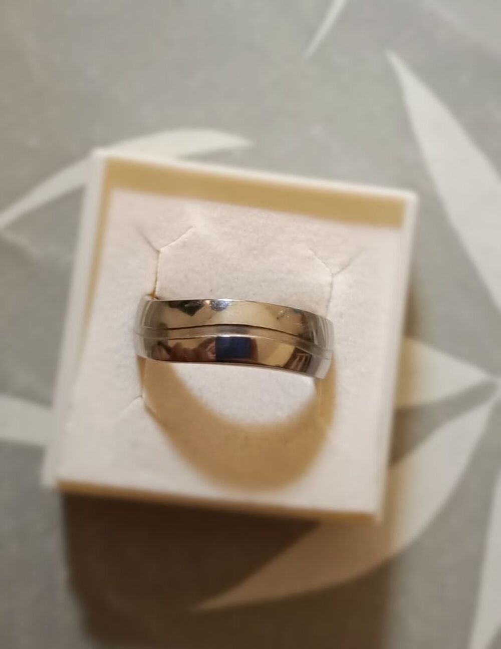 bague argent mix avec sa bo&icirc;te Bijoux et montres