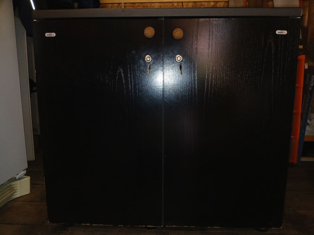 Meuble MINIBAR de bureau INDEL B ext&eacute;rieur bois noir Meubles