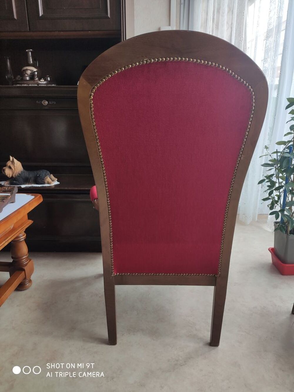 Chaise richelieu rouge tr&egrave;s bon &eacute;tat Meubles
