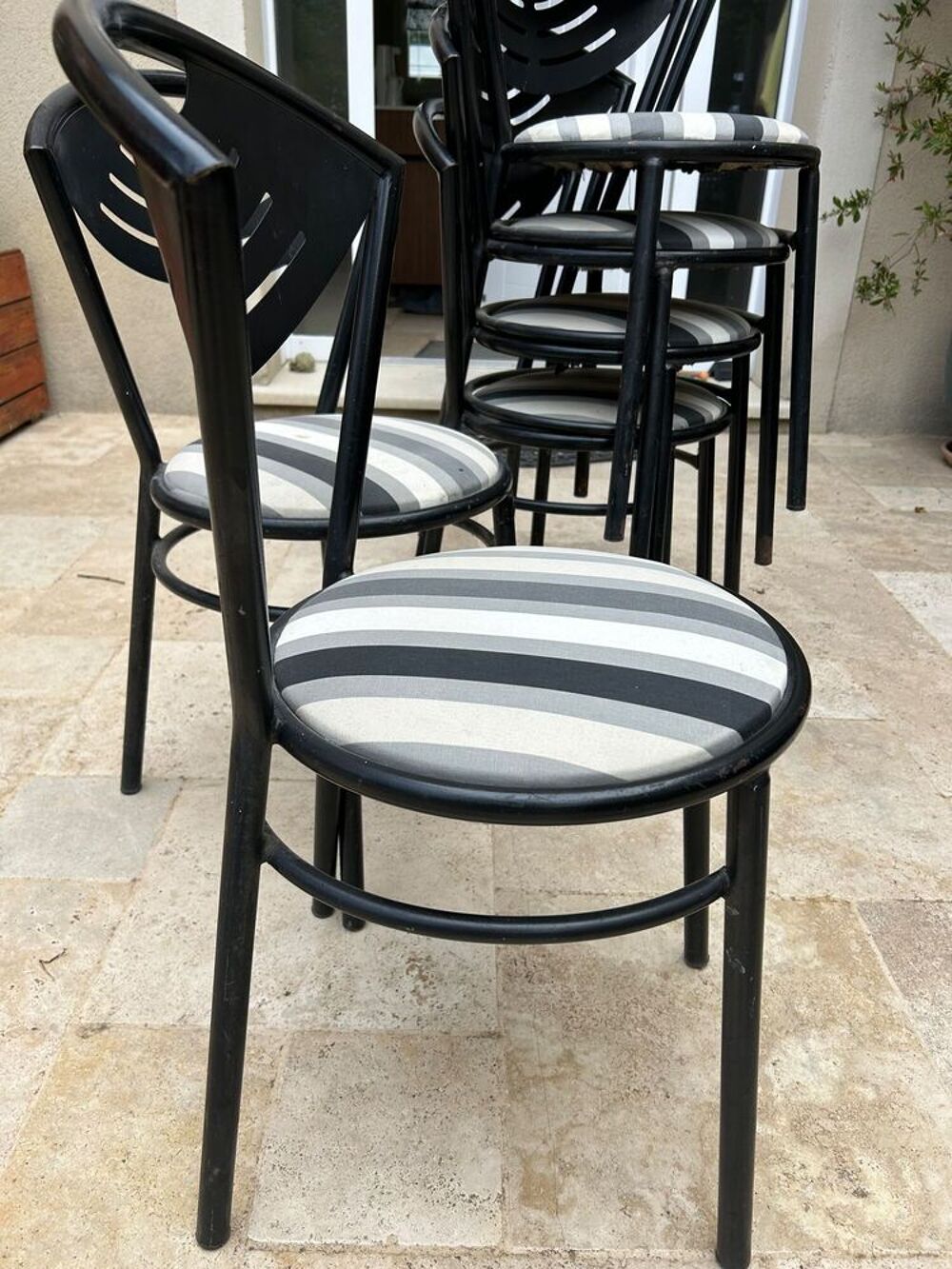 6 chaises acier Meubles