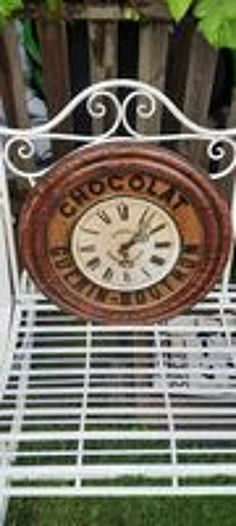   collectionneur achete objet ancien de garage ect... 