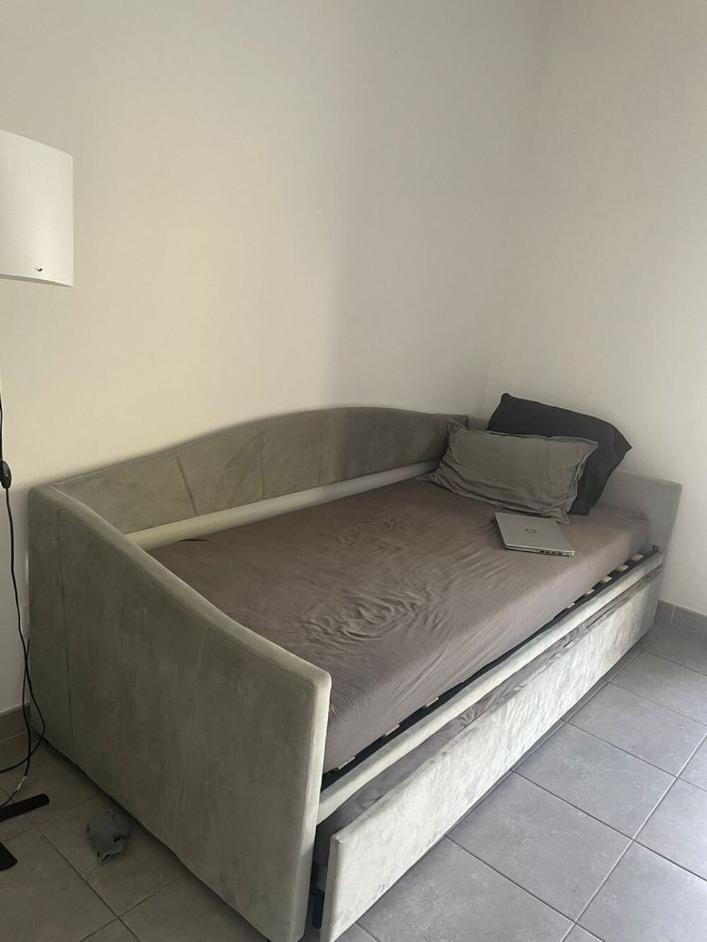 Lit gigogne 90/180x200 + 2 matelas 90x200 €" tr&egrave;s bon &eacute;tat Meubles