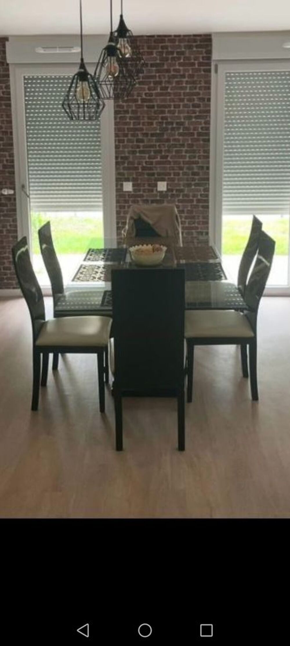 Table en verre monopied et 6 ses 6 chaises Meubles