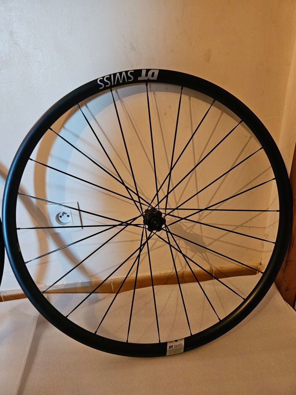 Paire de Roues DT SWISS E 1800 SPLINE 23 DISC V�los