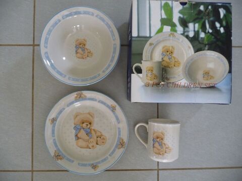 3 pi�ces vaisselle b�b� en porcelaine - Neuves 20 Celles-sur-Belle (79)