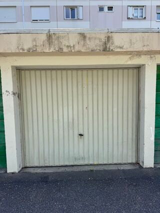  Parking / Garage à vendre 13 m²