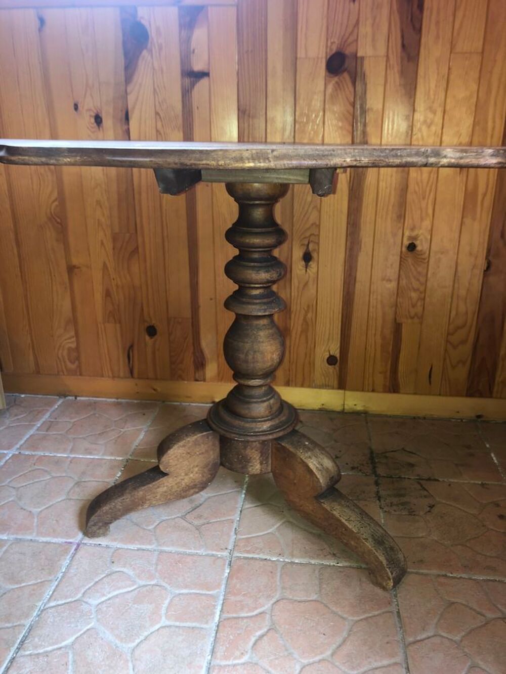 TABLE GUERIDON Meubles