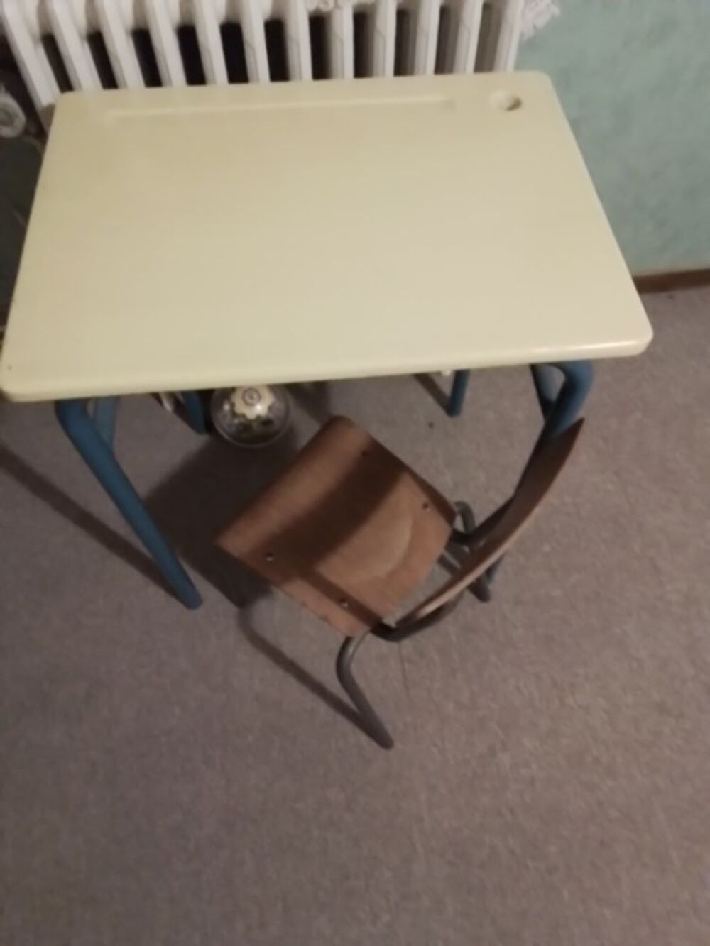 bureau &eacute;colier avec sa petite chaise Mobilier enfants
