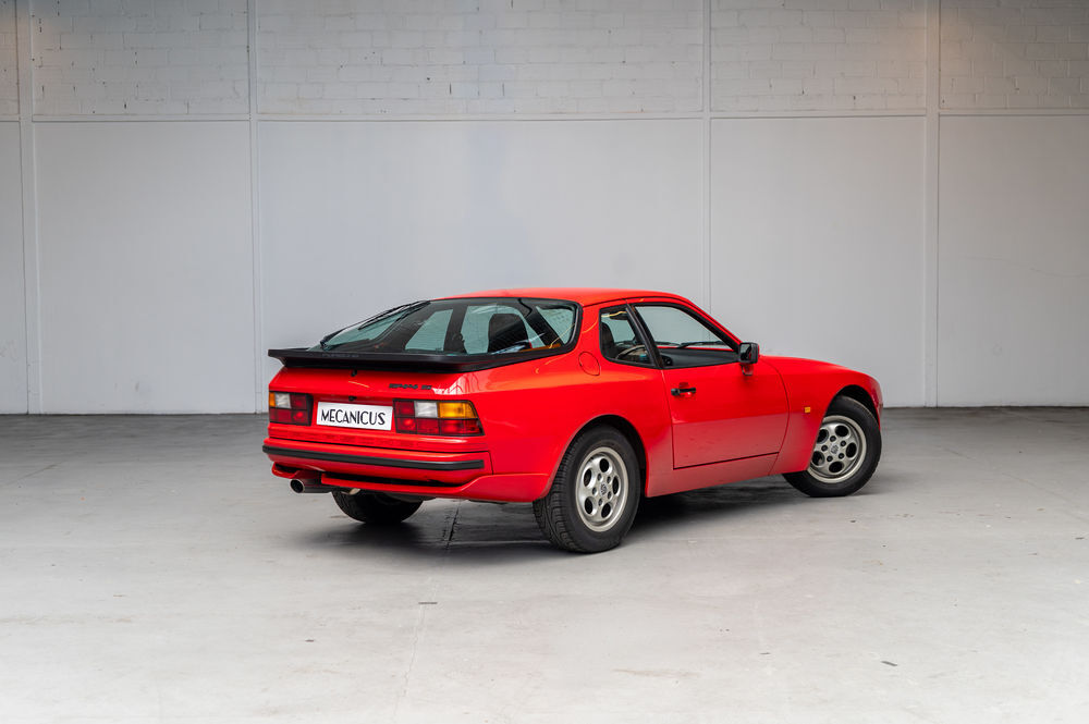 944 1983 occasion 75014 Paris