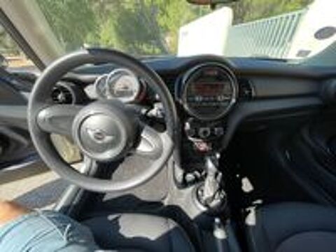 One Hatch 3 Portes 102 ch BVA6 2016 occasion 13260 Cassis