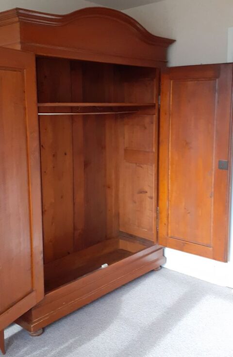 Armoire 2 portes  en sapin penderie et tagre (dmontable) 0 Verneuil-sur-Seine (78)