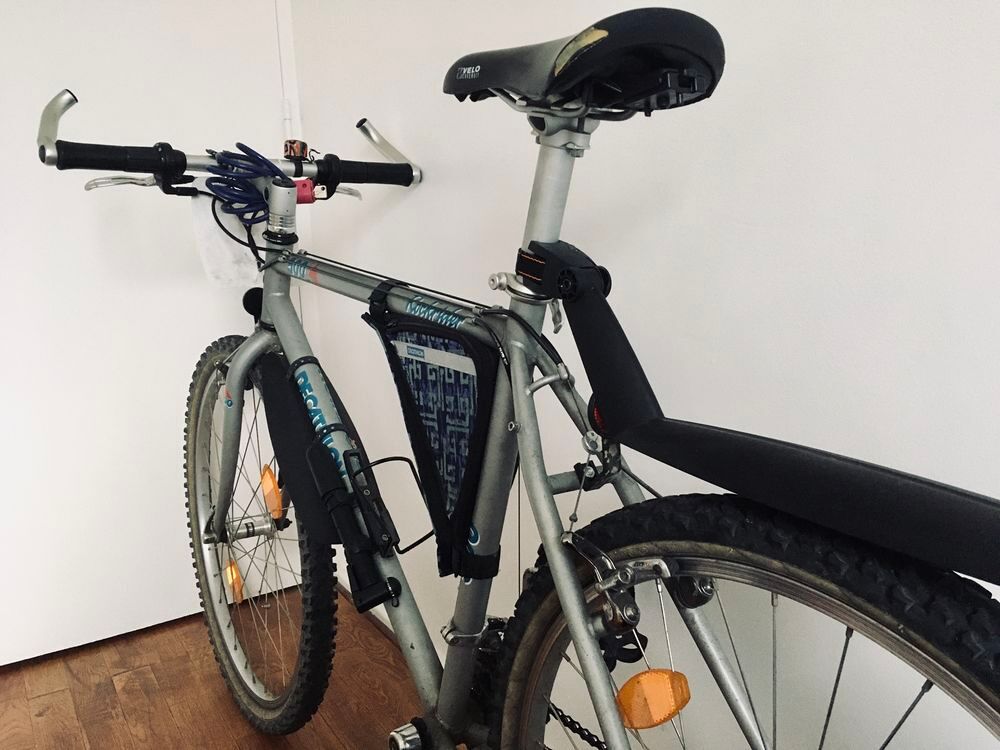 V&eacute;lo tous terrains en bon &eacute;tat + antivol Vélos