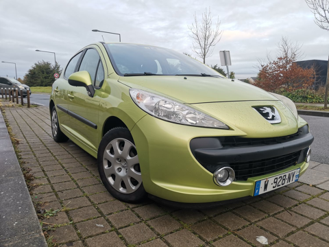 Peugeot 207 1.6 HDi 16v 110ch FAP Ex&eacute;cutive P