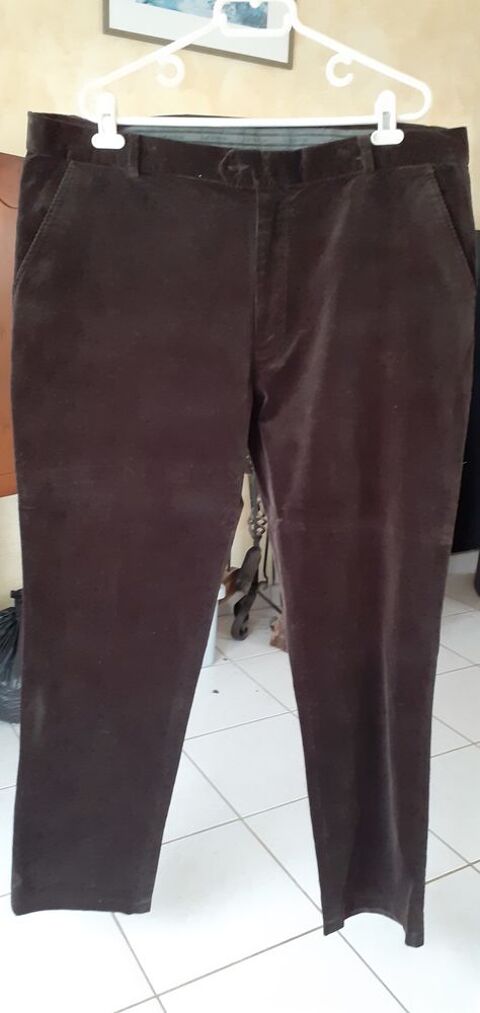 PANTALON EN VELOURS MARRON T56 35 Camol (56)