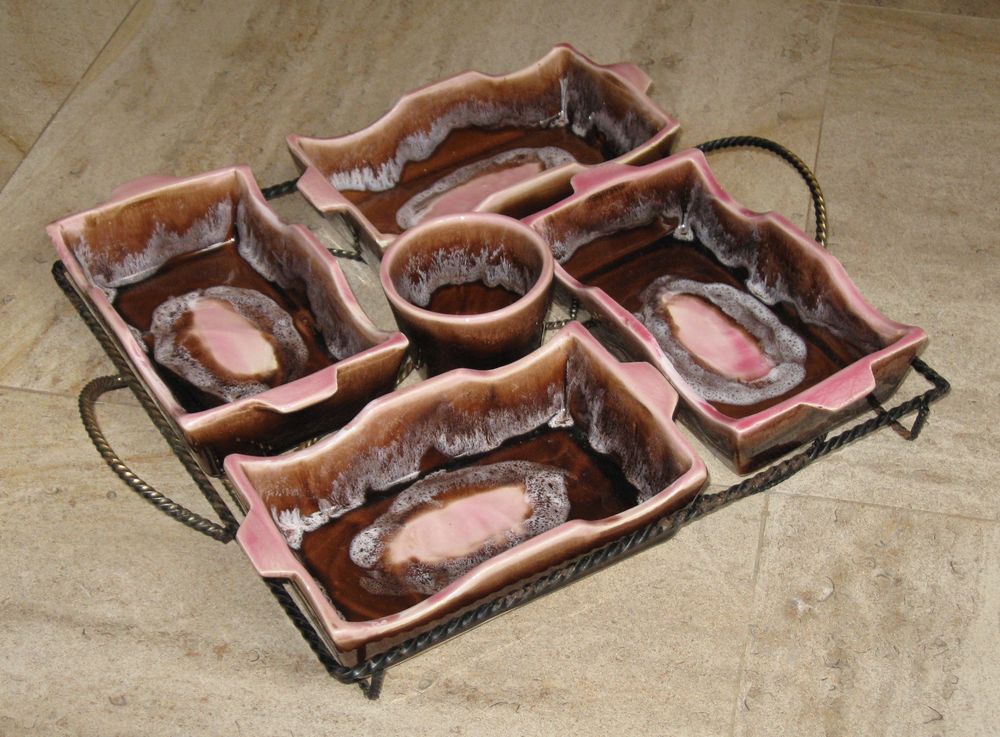 Service &agrave; Hors-d'oeuvre : C&eacute;ramique de Vallauris vintage D�coration