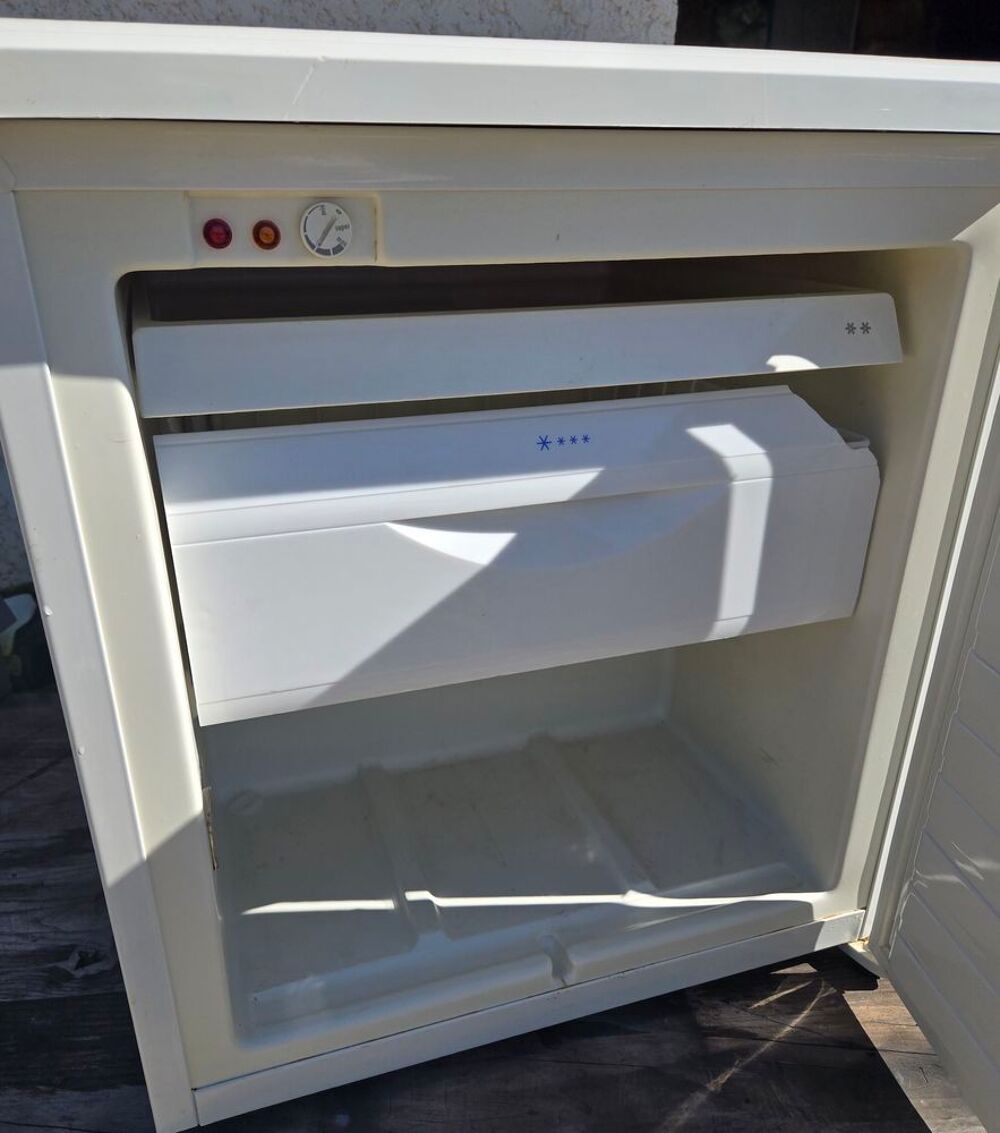 Petit cong&eacute;lateur 
Electroménager