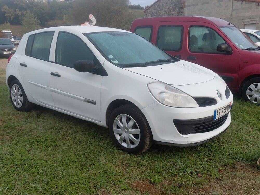 Clio III Clio 1.5 dCi 70 Authentique 2006 occasion 82400 Valence
