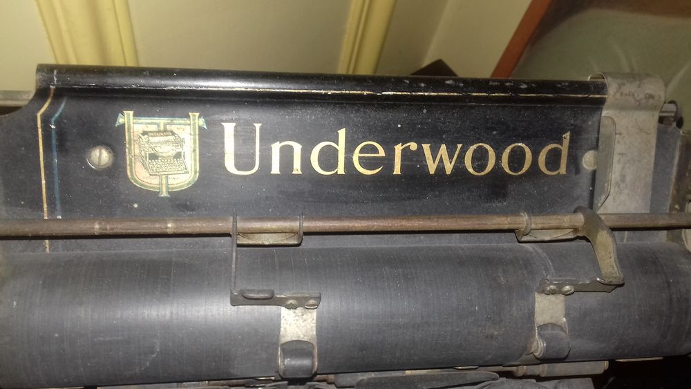 Machine &agrave; &eacute;crire ancienne Underwood n&deg; 5 