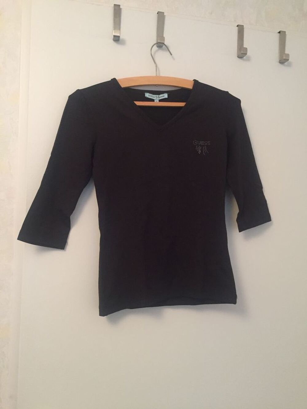 T-shirt Guess Femme - Taille 1 Vêtements