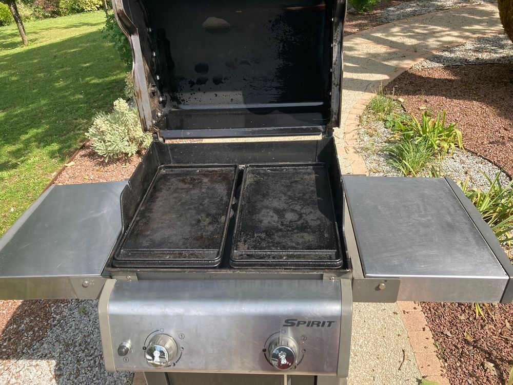 Barbecue/Plancha &agrave; gaz WEBER. Jardin