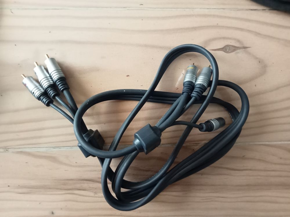 CABLES AUDIO VIDEO Audio et hifi