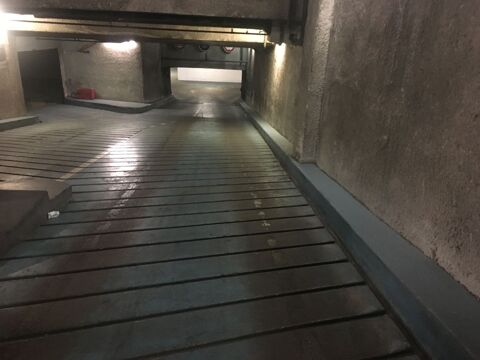  Parking / Garage  louer 14 m